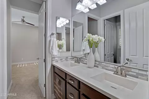 Bath - 2027 E La Costa Ct, Gilbert, AZ 85298 photo 5 of 6