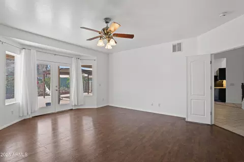 Living - 725 W Beth Dr, Phoenix, AZ 85041 photo 3 of 4