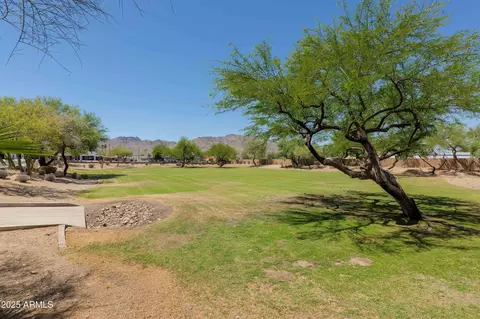 Exterior - 725 W Beth Dr, Phoenix, AZ 85041 photo 4 of 4