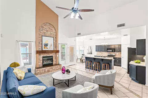 725 W Beth Dr, Phoenix, AZ 85041