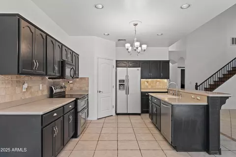 Kitchen - 725 W Beth Dr, Phoenix, AZ 85041 photo 3 of 4
