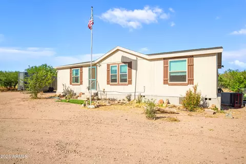 1895 N George Patton Rd, Huachuca City, AZ 85616