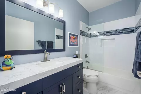 Bath - 1124 E Rose Ln #17, Phoenix, AZ 85014 photo 5 of 5