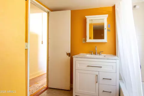 Bath - 209 A St, Bisbee, AZ 85603 photo 1 of 3