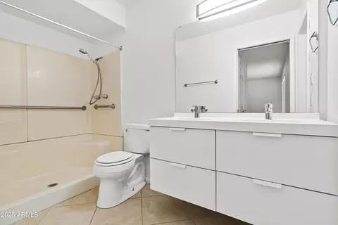 Bath - 962 W Keating Ave, Mesa, AZ 85210 photo 1 of 2