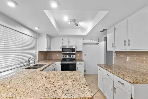 Kitchen - 962 W Keating Ave, Mesa, AZ 85210 photo 2 of 2