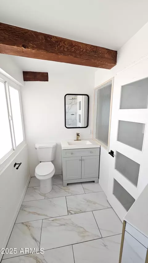Bath - 9220 N Diffin Rd, Florence, AZ 85132 photo 3 of 7