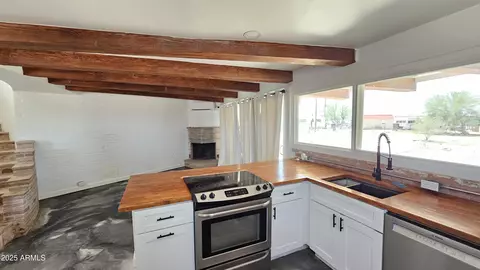 Kitchen - 9220 N Diffin Rd, Florence, AZ 85132 photo 2 of 4