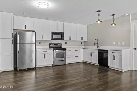 5525 E Thomas Rd #K16, Phoenix, AZ 85018