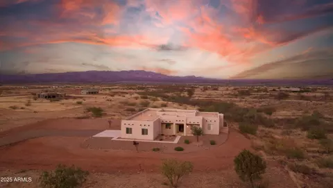 8867 S Welsh Pl, Hereford, AZ 85615