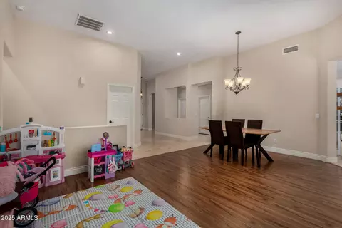 927 S Ash St, Gilbert, AZ 85233 photo 8
