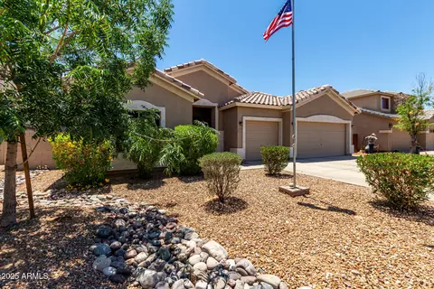927 S Ash St, Gilbert, AZ 85233 photo 2