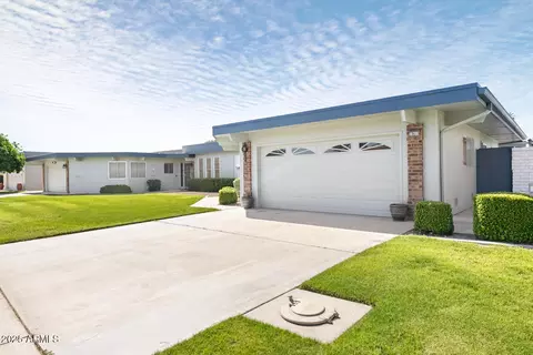 10619 W Loma Blanca Dr, Sun City, AZ 85351