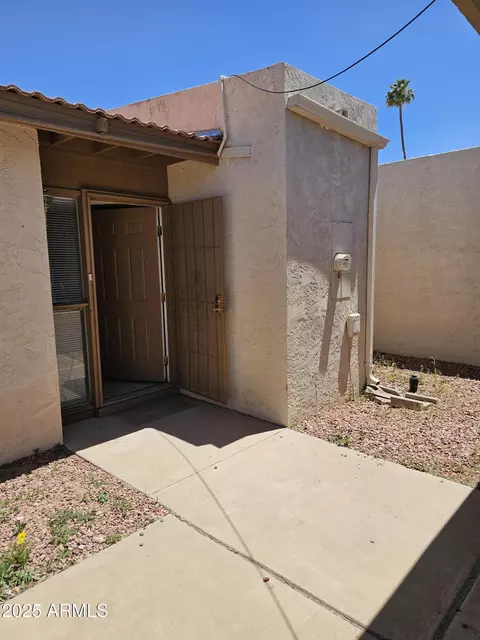 189 Laguna Dr E, Litchfield Park, AZ 85340