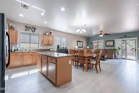 42406 W Posada Dr, Maricopa, AZ 85138