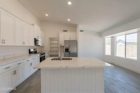 Kitchen - 6944 E Gary Cir, Mesa, AZ 85207 photo 2 of 4