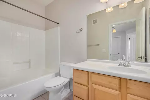 Bath - 3150 E Beardsley Rd #1091, Phoenix, AZ 85050 photo 3 of 3