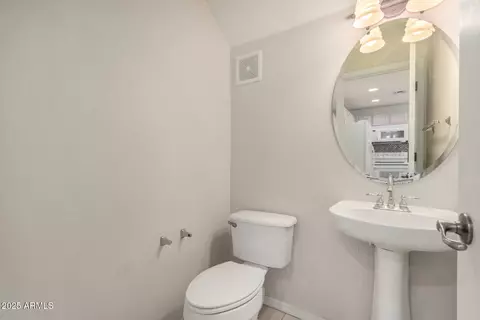 Bath - 3150 E Beardsley Rd #1091, Phoenix, AZ 85050 photo 1 of 3