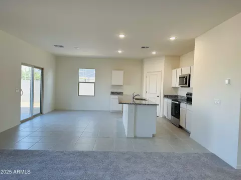 Living - 5701 E Iris Dr, Florence, AZ 85132 photo 1 of 4