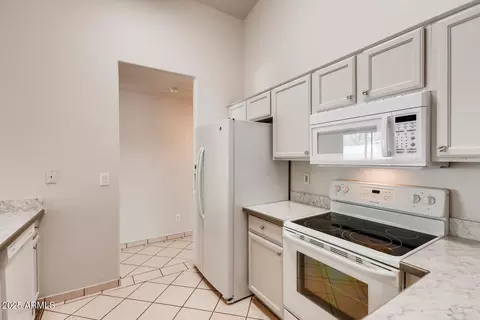 Kitchen - 2822 N 90th Ave, Phoenix, AZ 85037 photo 3 of 4