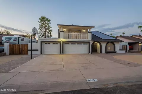 6216 W Poinsettia Dr, Glendale, AZ 85304