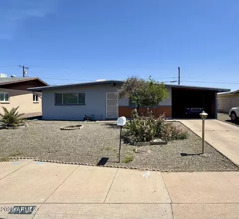 513 S Cardinal Dr, Apache Junction, AZ 85120