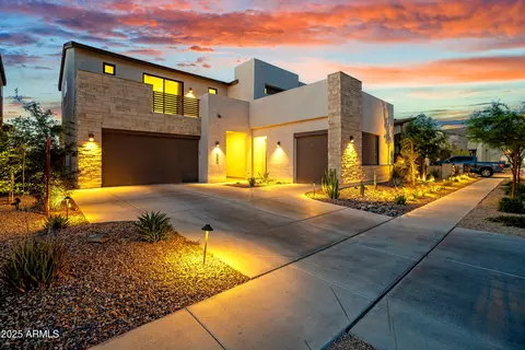 826 E Buist Ave, Phoenix, AZ 85042