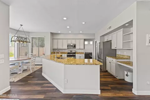 1694 E Campbell Ave, Gilbert, AZ 85234 photo 2