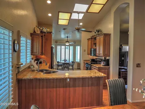 Kitchen - 4517 E Ute St, Phoenix, AZ 85044 photo 4 of 5