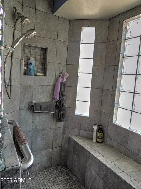 Bath - 4517 E Ute St, Phoenix, AZ 85044 photo 2 of 4