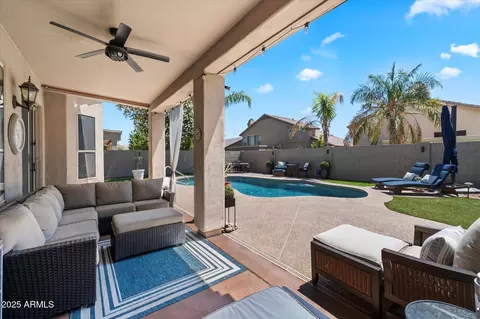 4569 E Lariat Ln, Phoenix, AZ 85050 photo 18