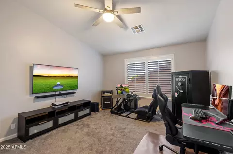 4569 E Lariat Ln, Phoenix, AZ 85050 photo 14