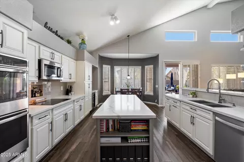 4569 E Lariat Ln, Phoenix, AZ 85050