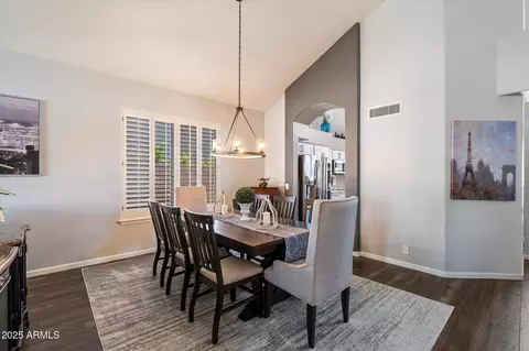 4569 E Lariat Ln, Phoenix, AZ 85050 photo 6