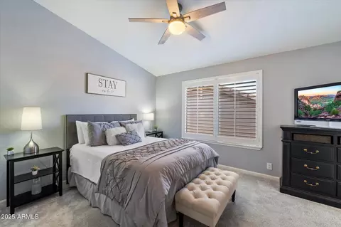 4569 E Lariat Ln, Phoenix, AZ 85050 photo 10
