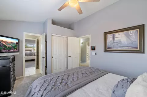 4569 E Lariat Ln, Phoenix, AZ 85050 photo 30