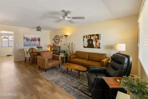13807 N Garden Court Dr, Sun City, AZ 85351