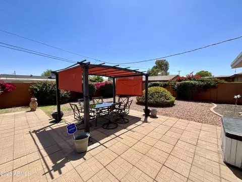 Exterior - 2537 E Hazelwood St, Phoenix, AZ 85016 photo 5 of 7