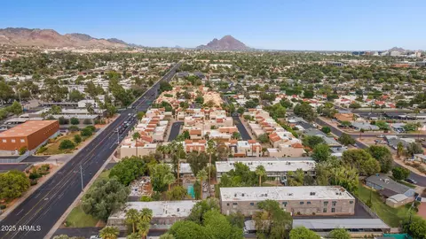 View/Area - 1101 E Bethany Home Rd #1, Phoenix, AZ 85014 photo 6 of 12