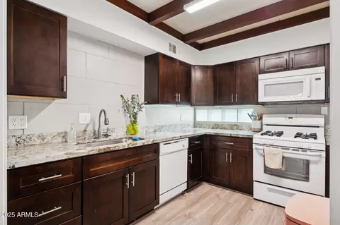 Kitchen - 1101 E Bethany Home Rd #1, Phoenix, AZ 85014 photo 1 of 2