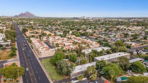 View/Area - 1101 E Bethany Home Rd #1, Phoenix, AZ 85014 photo 5 of 12