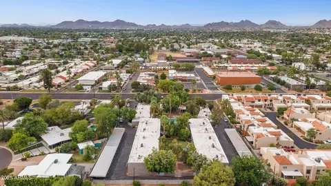 View/Area - 1101 E Bethany Home Rd #1, Phoenix, AZ 85014 photo 8 of 12