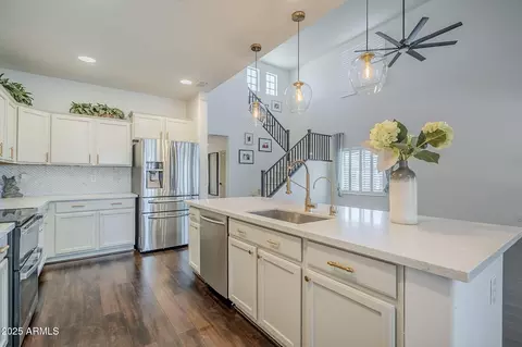 Kitchen - 10925 E Toluca Ave, Mesa, AZ 85212 photo 8 of 9