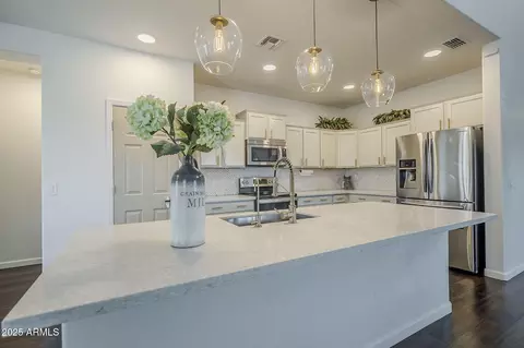 Kitchen - 10925 E Toluca Ave, Mesa, AZ 85212 photo 2 of 9