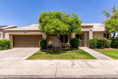 9002 W Caribbean Ln, Peoria, AZ 85381