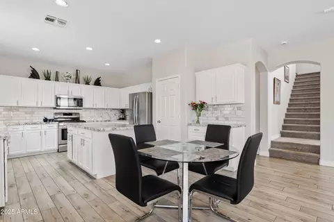 Kitchen - 4976 E Thunderbird Dr, Chandler, AZ 85249 photo 1 of 4