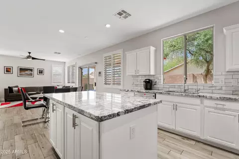 Kitchen - 4976 E Thunderbird Dr, Chandler, AZ 85249 photo 4 of 4
