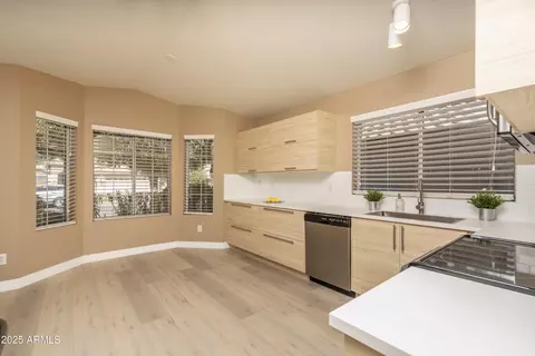 12044 S 45th St, Phoenix, AZ 85044 photo 5