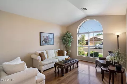 3350 E Rosemonte Dr, Phoenix, AZ 85050 photo 2