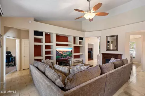3350 E Rosemonte Dr, Phoenix, AZ 85050 photo 8